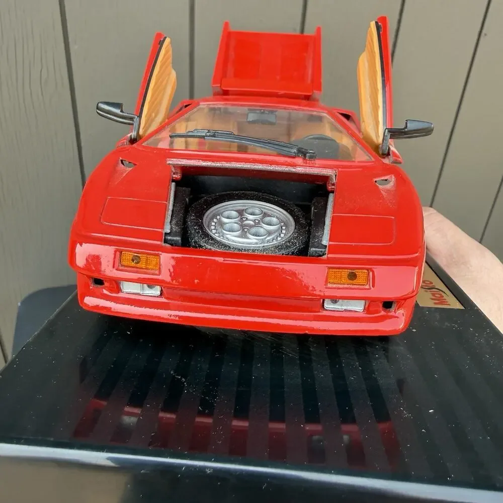 MAISTO Lamborghini Diablo 1990 1:18 Scale Die cast Red